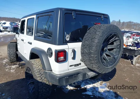 2021 Jeep Wrangler Unlimited Willys 4X4 z USA, uszkodzony, nr VIN 1C4HJXDNXMW819518